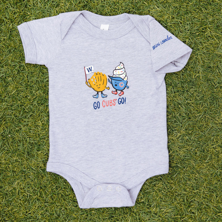Chicago Cubs X Mini Wonder Game Day Friends Onesie Kids Baby Onesie Alice & Wonder