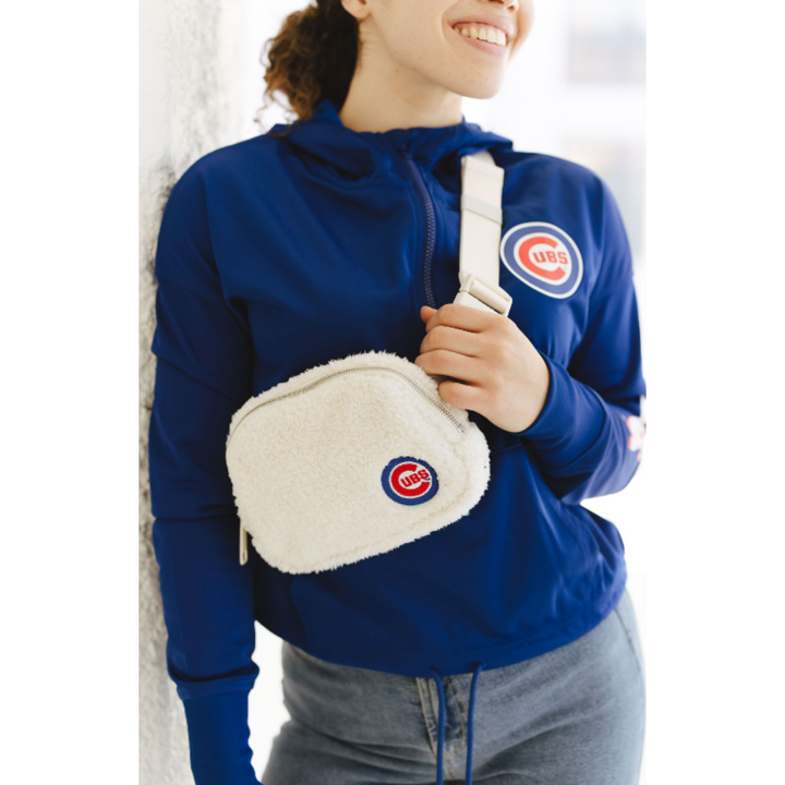 CHICAGO CUBS BULLSEYE LOGO SHERPA BELT BAG